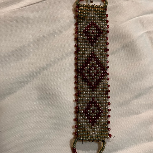 Beaded loomed bracelet with heart clasp 6.5” - Picture 5 of 6